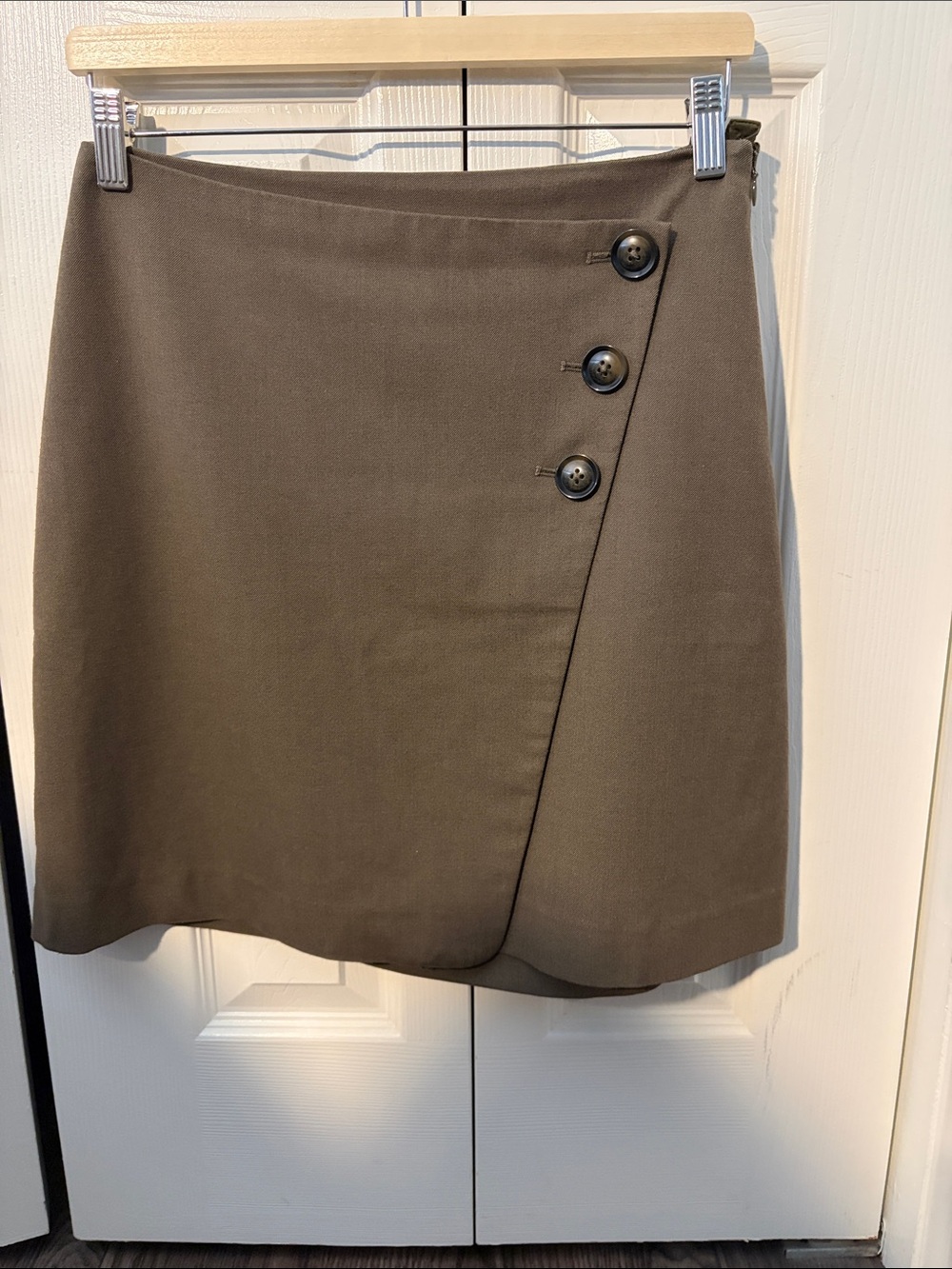 RW&CO. Dark green/brown Mini Skirt with Side Button Detail